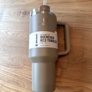 Hearth and Hand LE Stanley Basic Brown